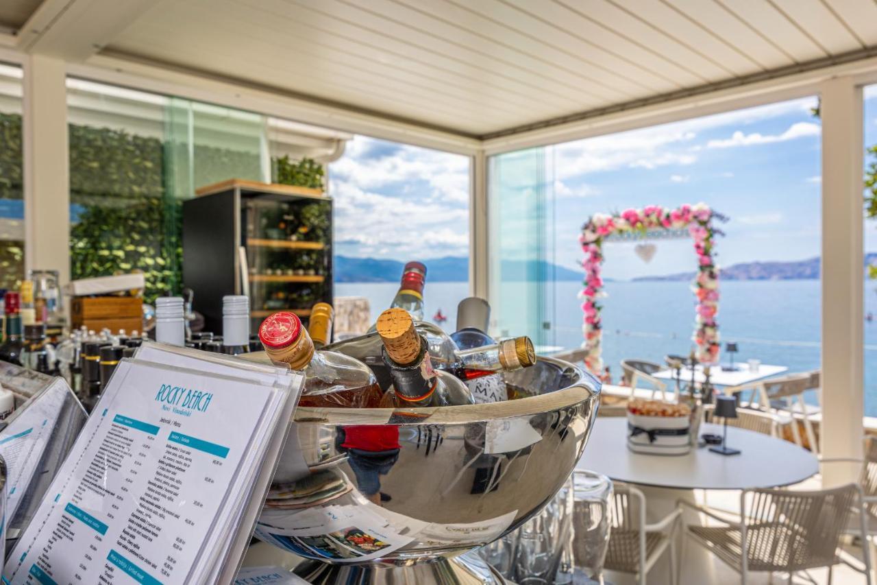 Rocky Beach Rooms Нови-Винодолски Экстерьер фото