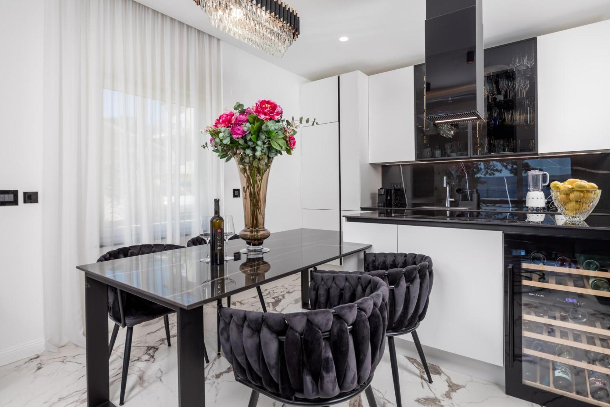 Rocky Beach Rooms Нови-Винодолски Экстерьер фото