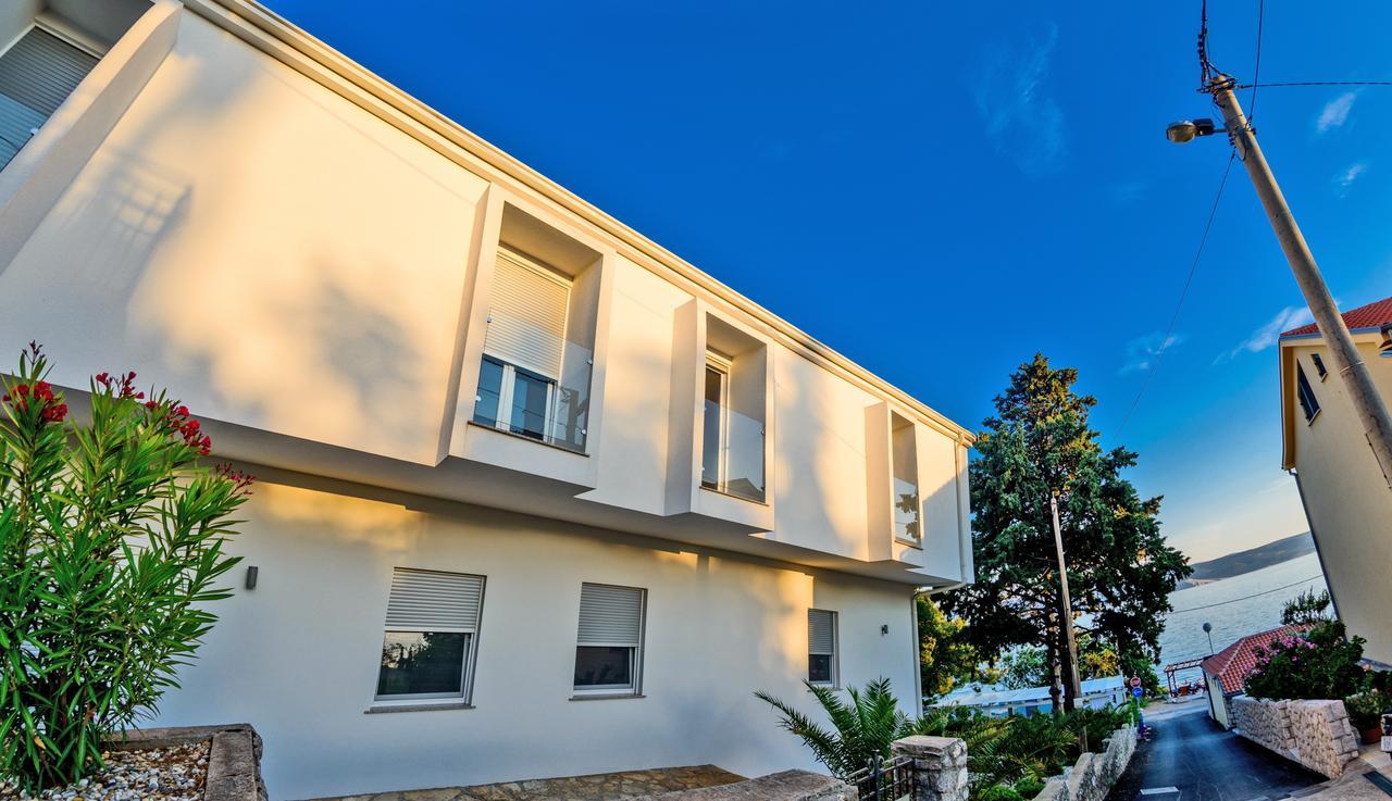 Rocky Beach Rooms Нови-Винодолски Экстерьер фото