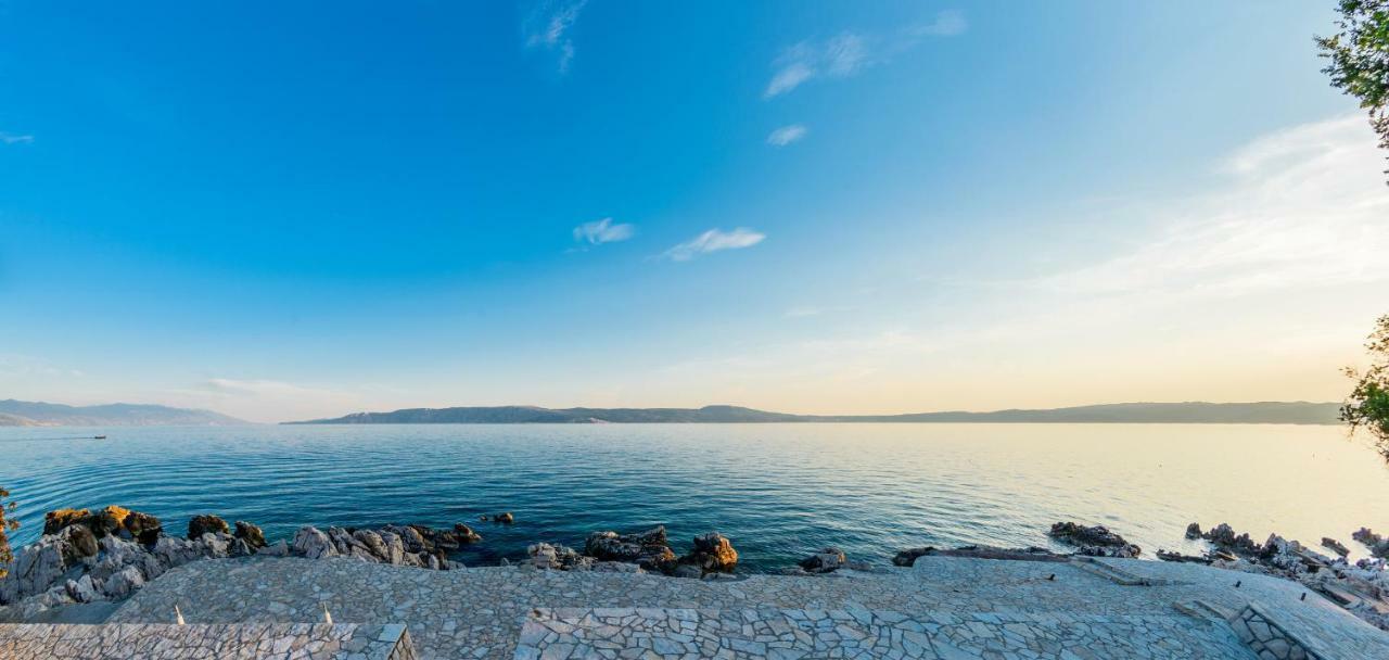 Rocky Beach Rooms Нови-Винодолски Экстерьер фото
