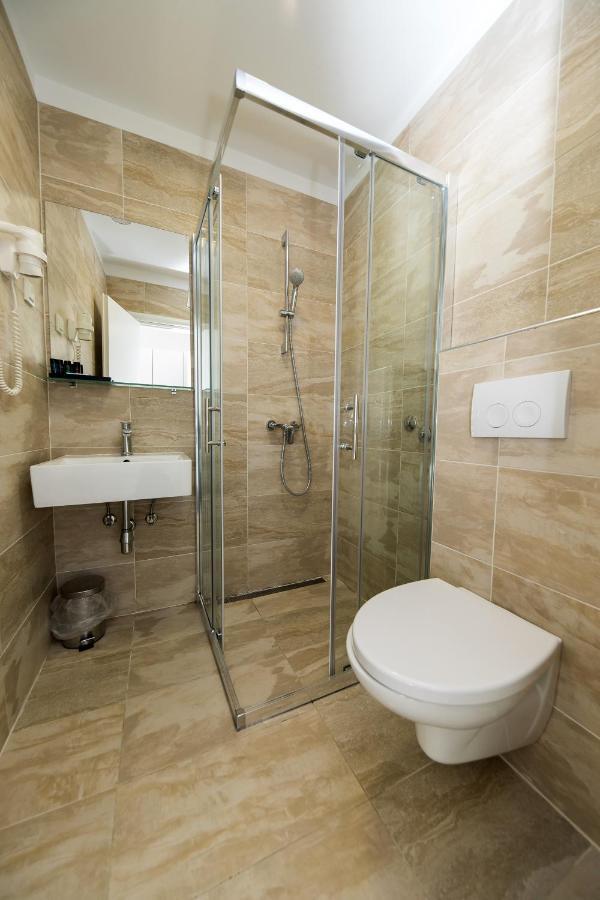 Rocky Beach Rooms Нови-Винодолски Экстерьер фото